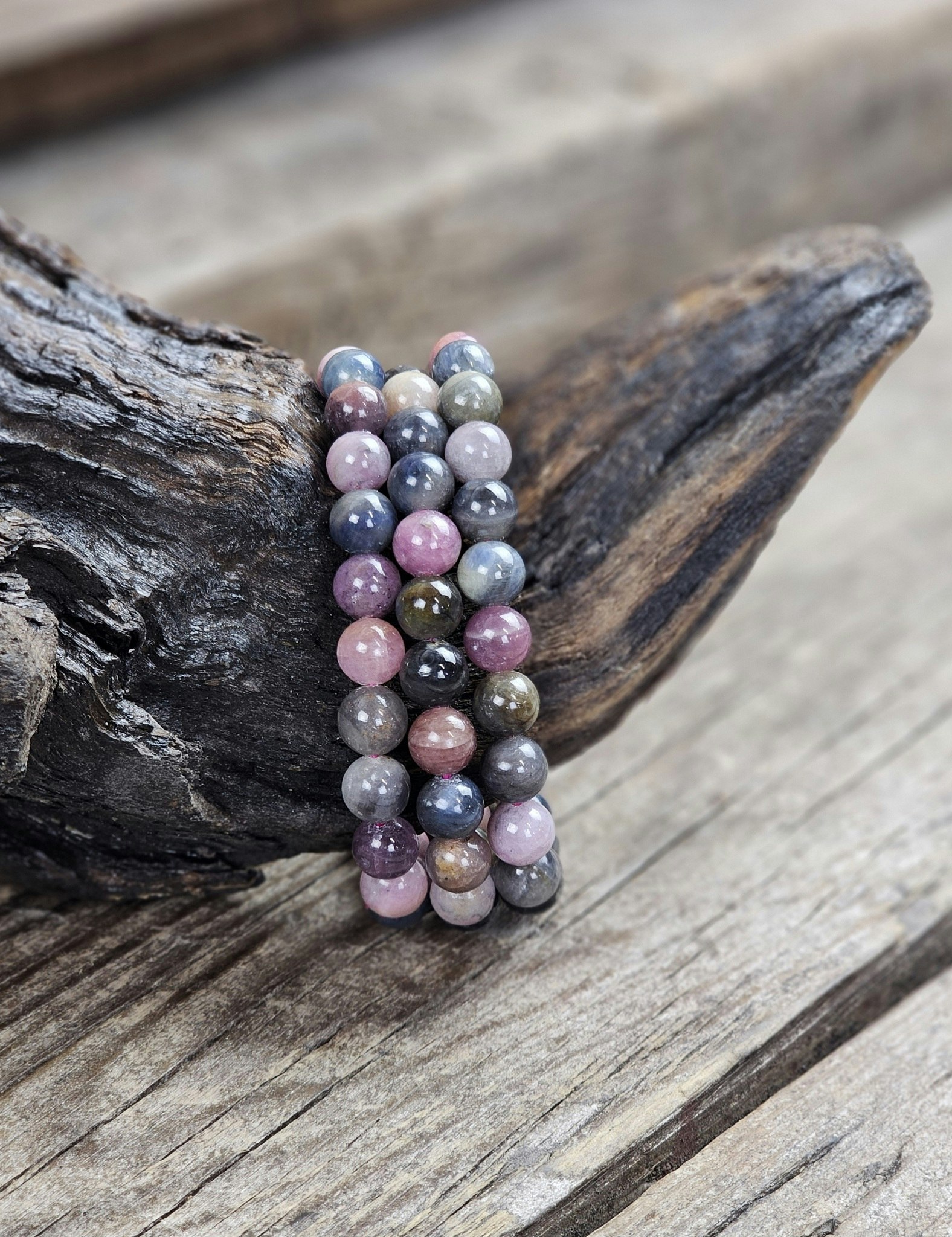 Rubin & Safir mix, armband 8mm runda pärlor