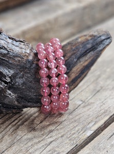 Jordgubbskvarts, armband 8mm runda pärlor