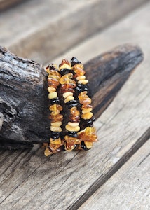 Bärnsten mörk mix, chipsarmband