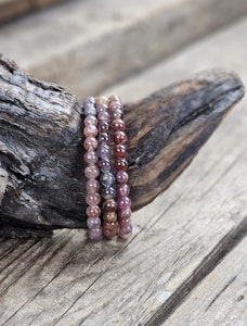Röd Spinell mix, armband 6mm runda pärlor