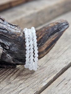 Krackelerad Bergkristall (Fire and Ice), armband 6mm runda pärlor