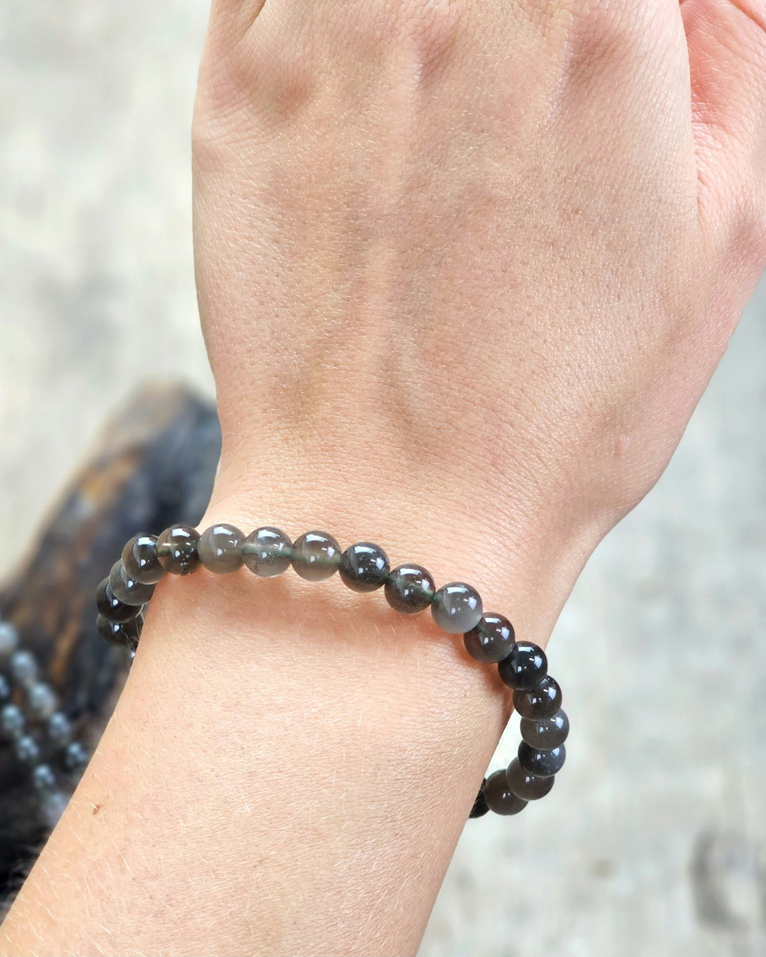 Tektit, armband 6mm runda pärlor