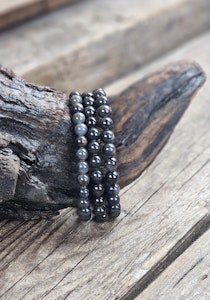 Svart Safir, armband 6mm runda pärlor