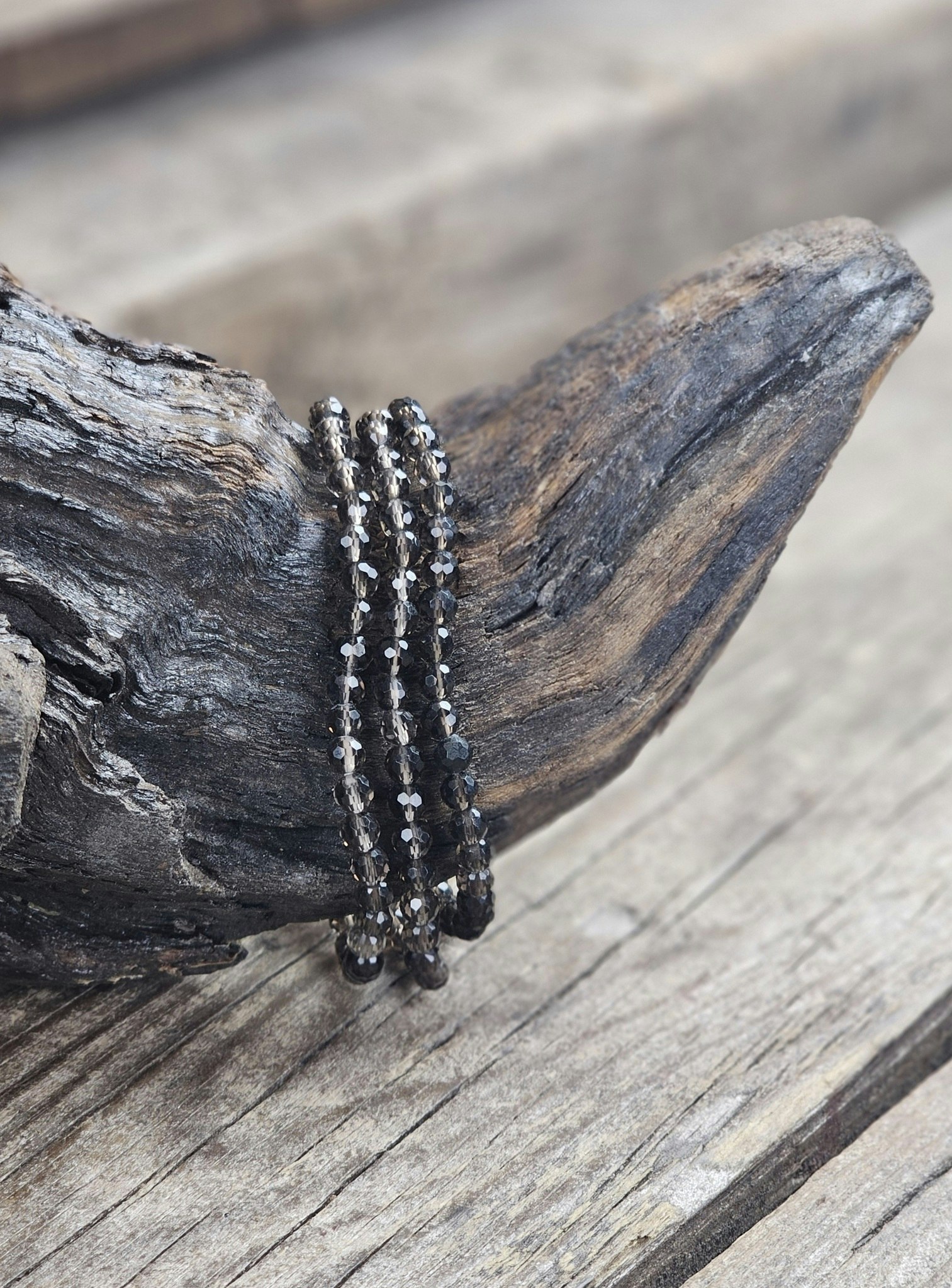 Rökkvarts mörk, armband 4mm facetterade pärlor