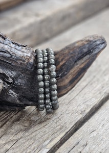 Pyrit matt, armband 6mm runda pärlor