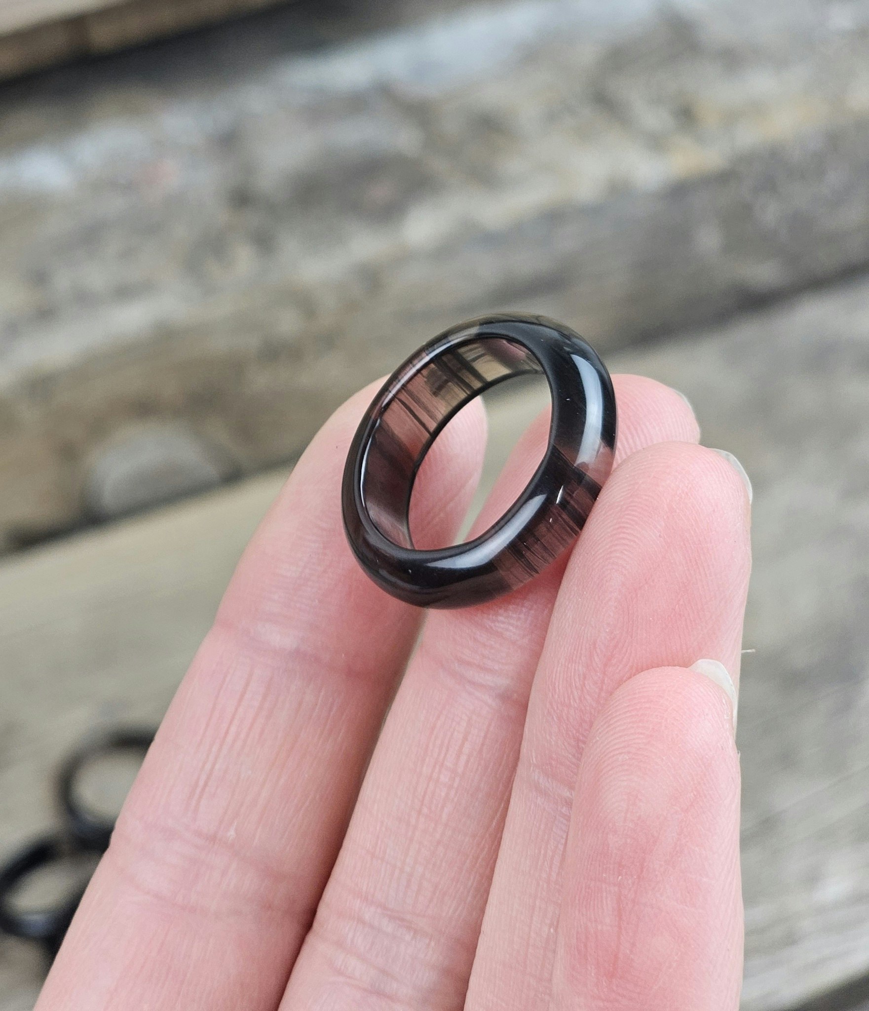 Klotställ, Obsidian ring