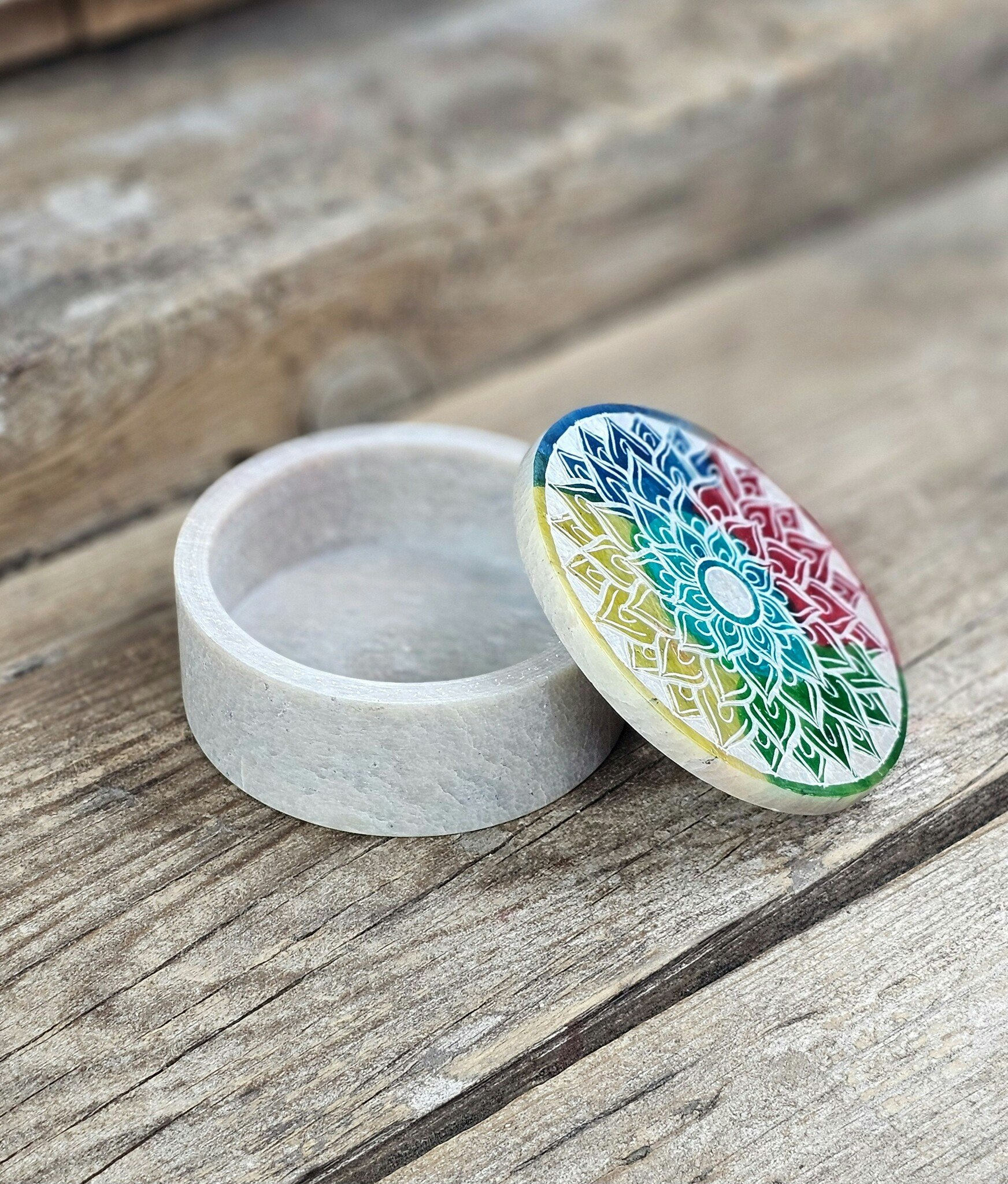 Förvaringsask i täljsten, Chakra mandala liten