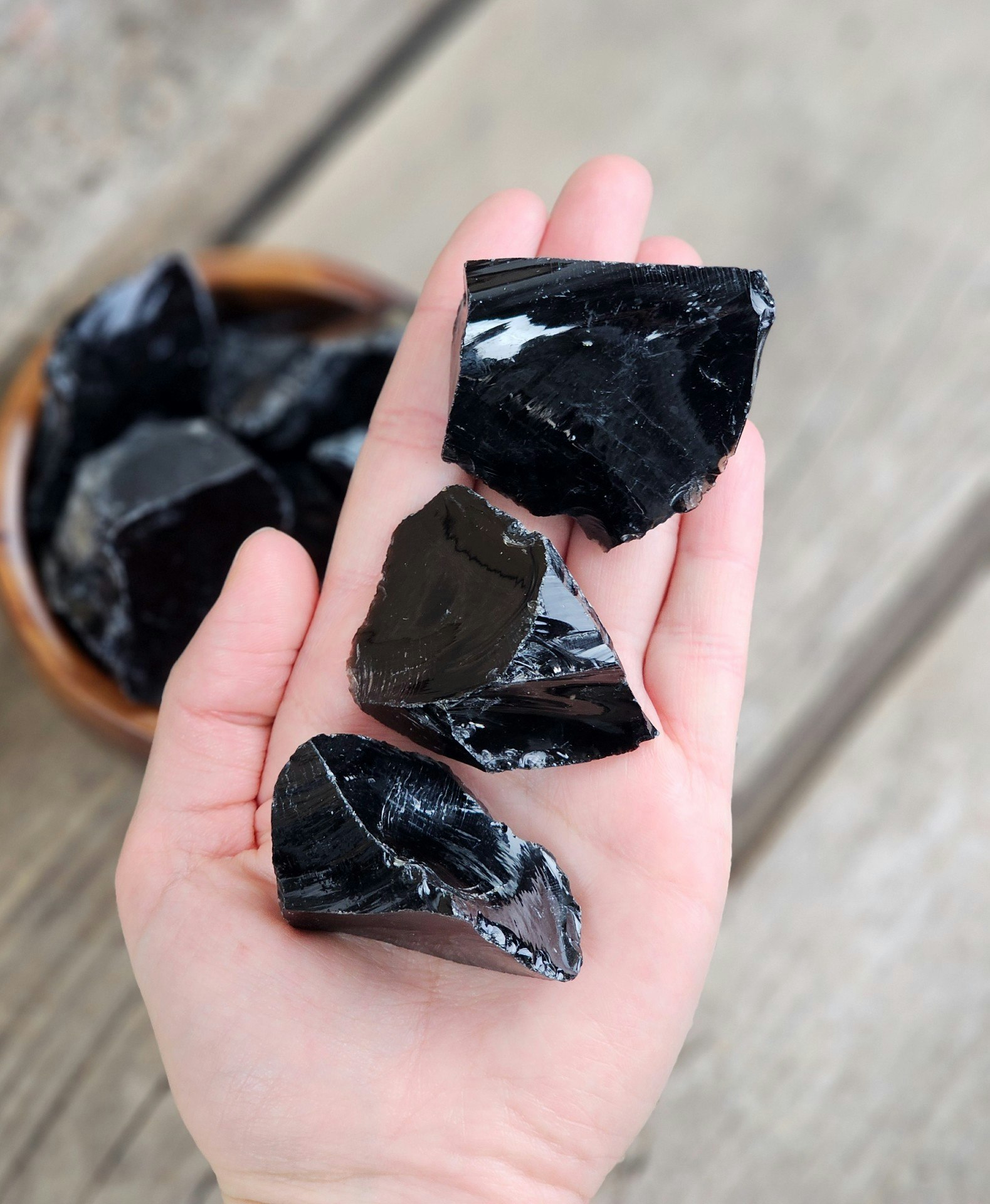 Svart Obsidian, rå