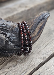 Granat extra, armband 6mm runda pärlor