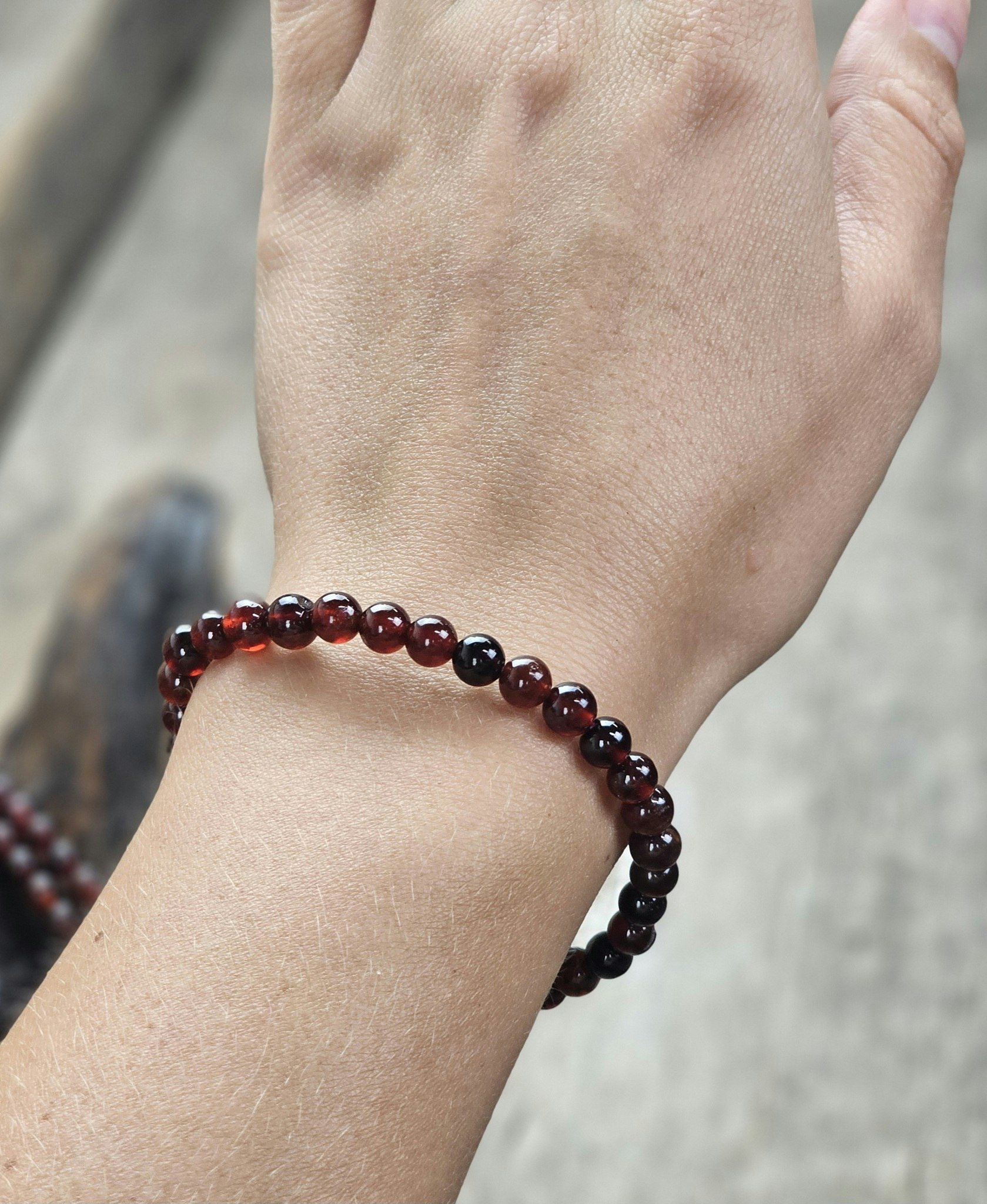 Granat extra, armband 6mm runda pärlor