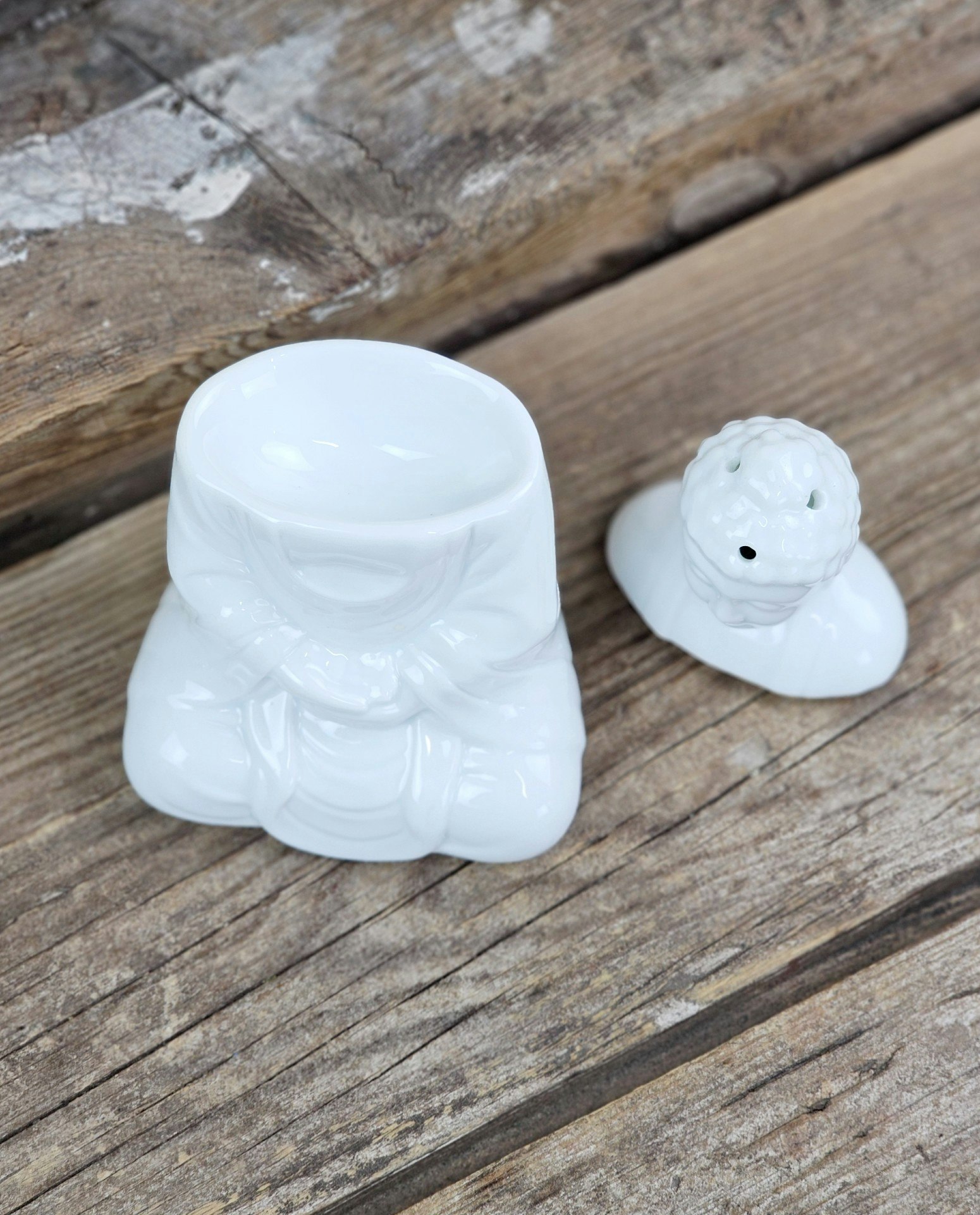 Oljebrännare, Aroma diffuser vit keramik Buddha