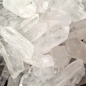 Rå Bergskristallspetsar mellan (per kilo)