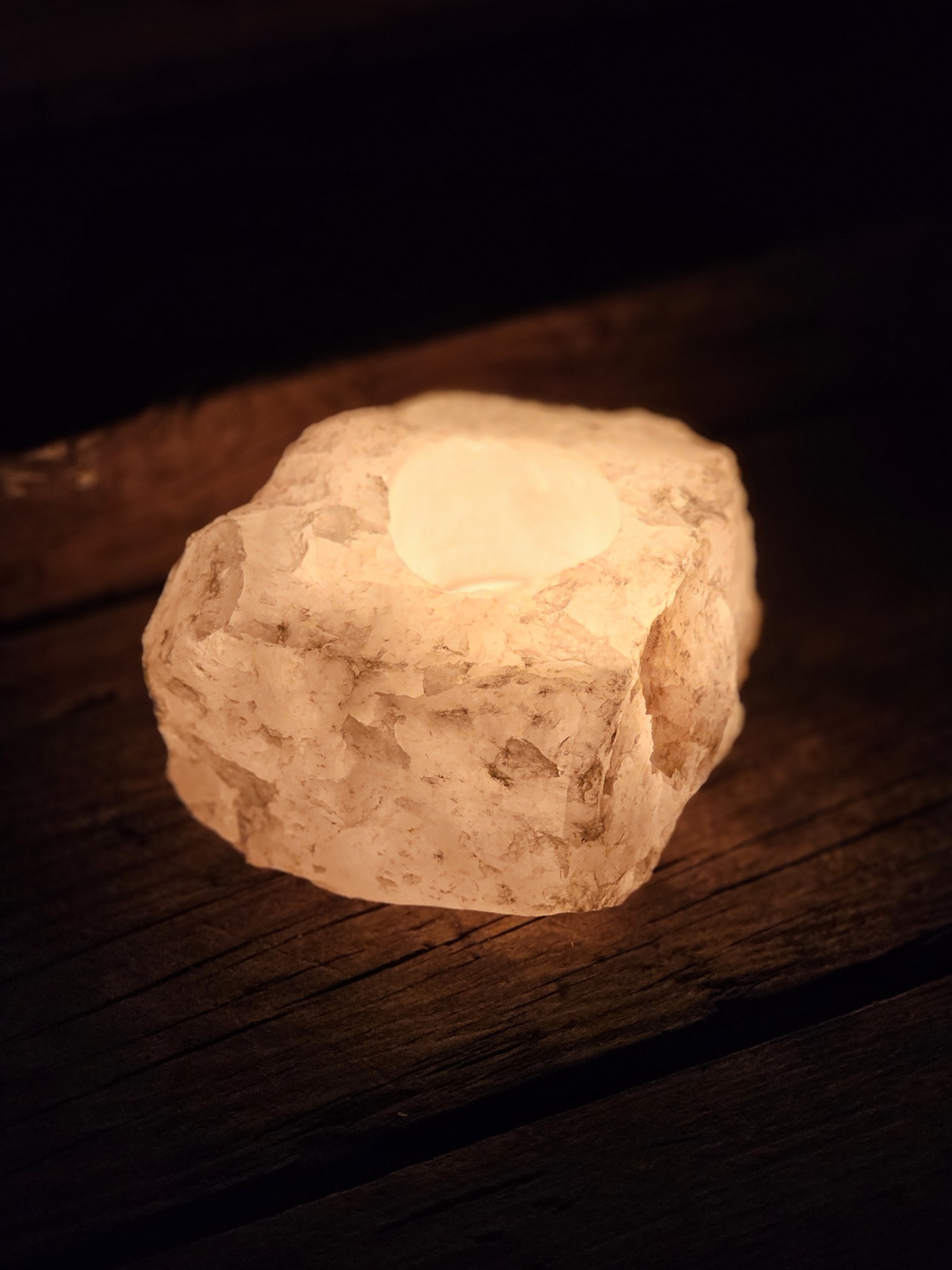 Bergkristall rå, ljuslykta (per styck)