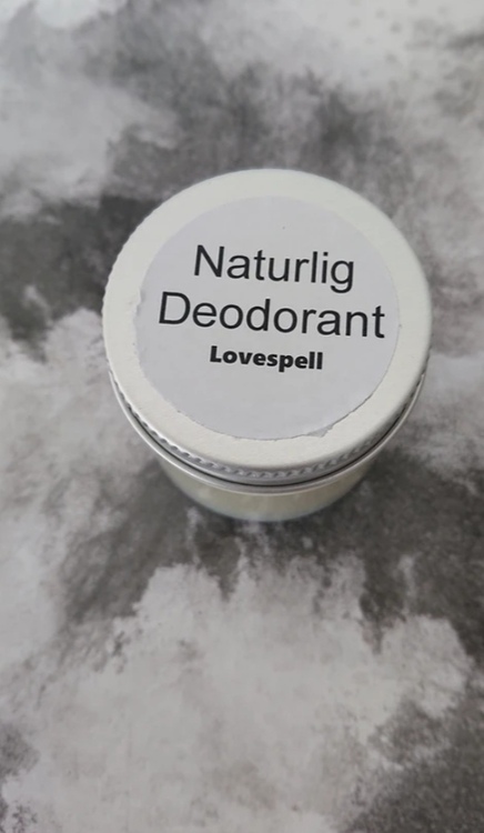 Lovespell naturlig deodorant.