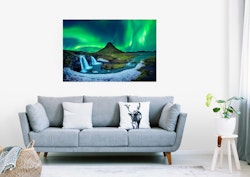 Nordlys og Fossefall