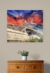 Eiffeltower Dramatic Colors