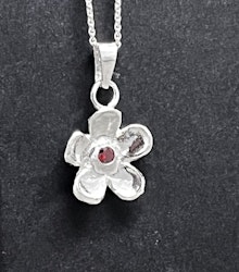 Hänge i äkta 925 silver