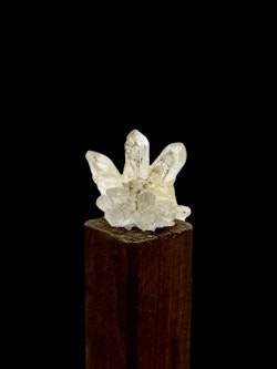 Kluster Lemurian bergkristall