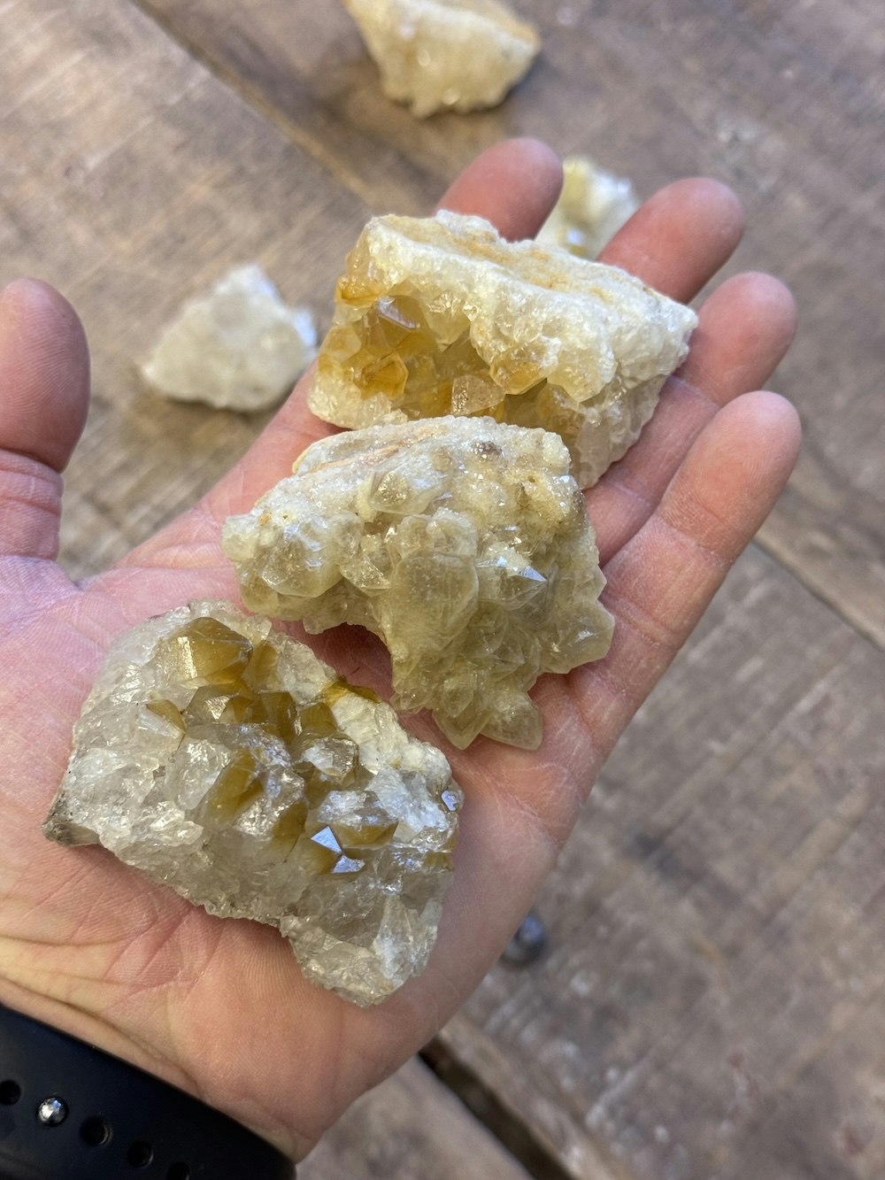 Kluster Golden Healer (Limonite) AA-kvalitet