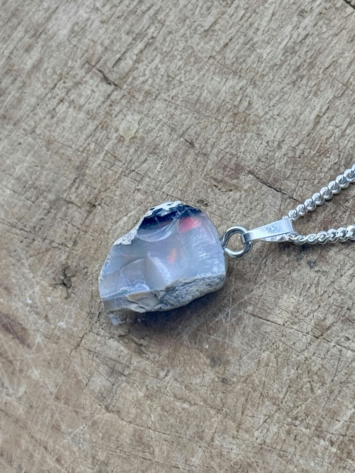 Kristallhänge Welo opal, Rå (silver)