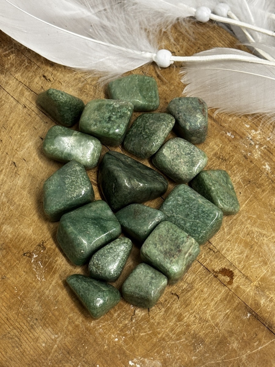 Granat Hydrogrossular, Trumlad