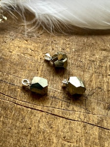 Kristallhänge Pyrit Rå Octahedron