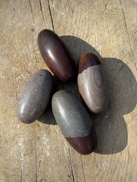 Shiva Lingam (10 cm)