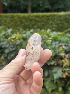 Kluster Hematoid Bergkristall (röd golden healer)