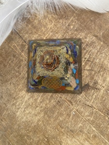 Pyramid Orgonit