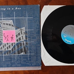 Living in a box, Living in a box. Vinyl S 12"