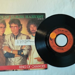 Barclay James Harvest, Ring of changes. Vinyl S