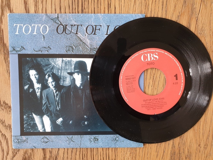 Toto , Out of love. Vinyl S