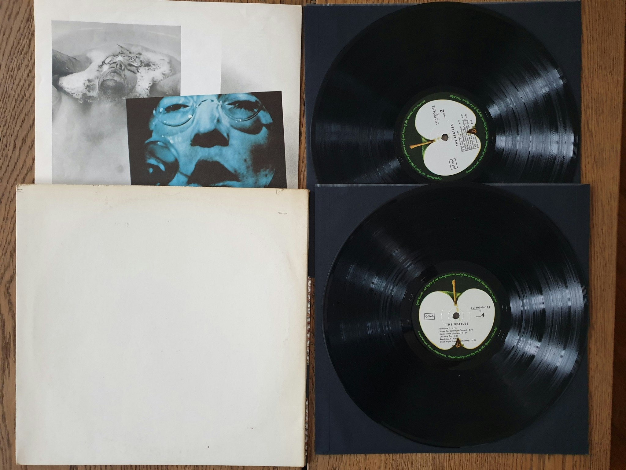 The Beatles, White album (No 507452). Vinyl 2LP
