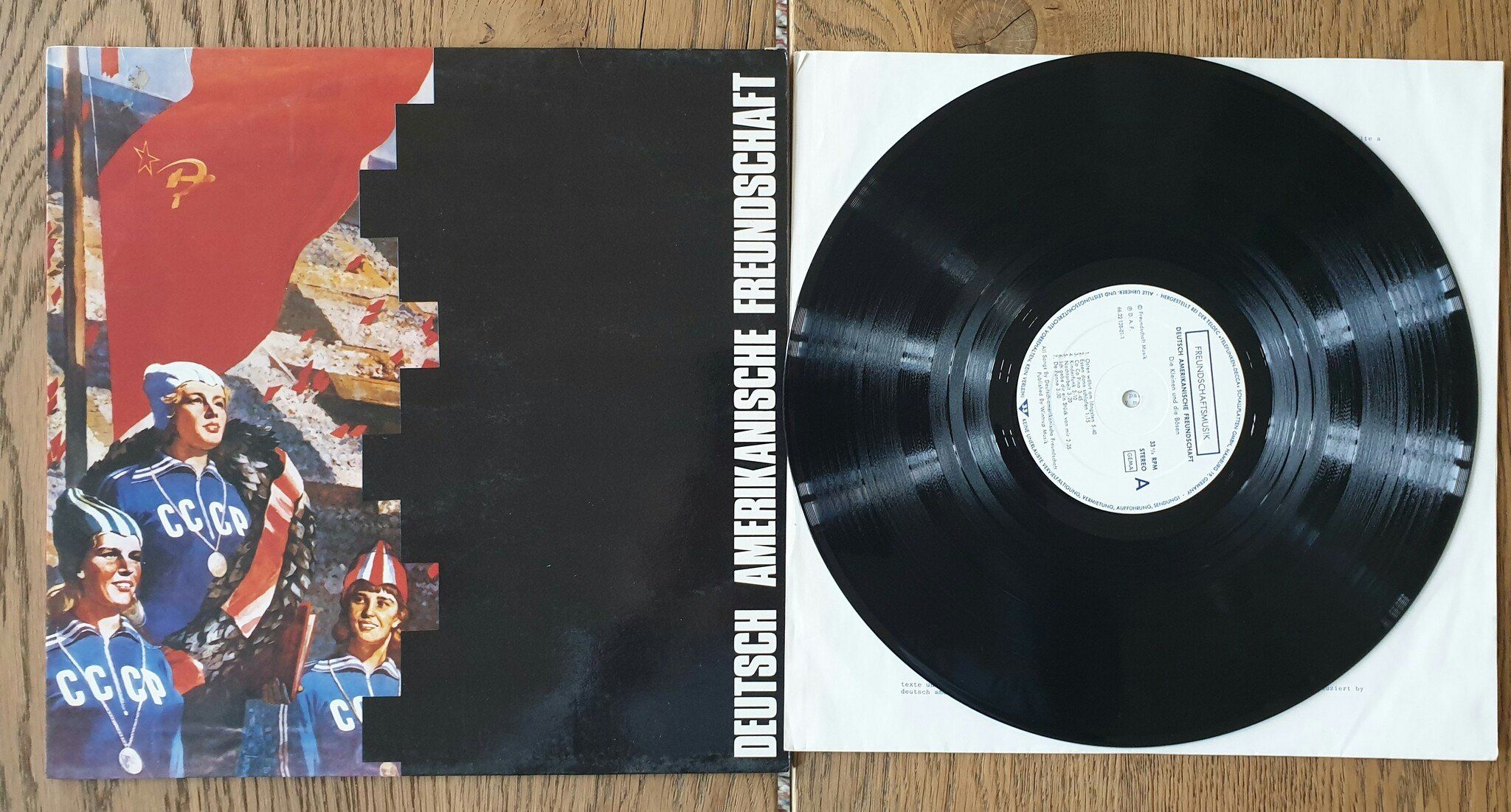 Deutsch Amerikanische Freundschaft, Die kleinen und die bösen. Vinyl LP