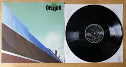 Demon, British standard approved. Vinyl LP