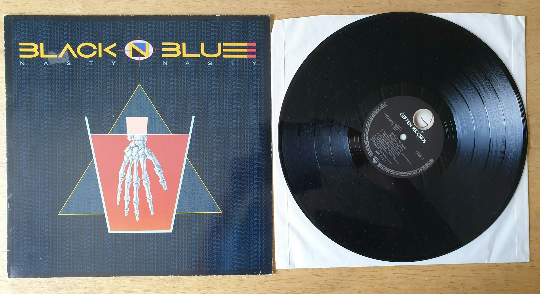 Black n Blue, Nasty nasty. Vinyl LP