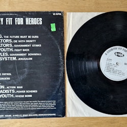 A Country fit for heroes, Various artists. Vinyl S 12"