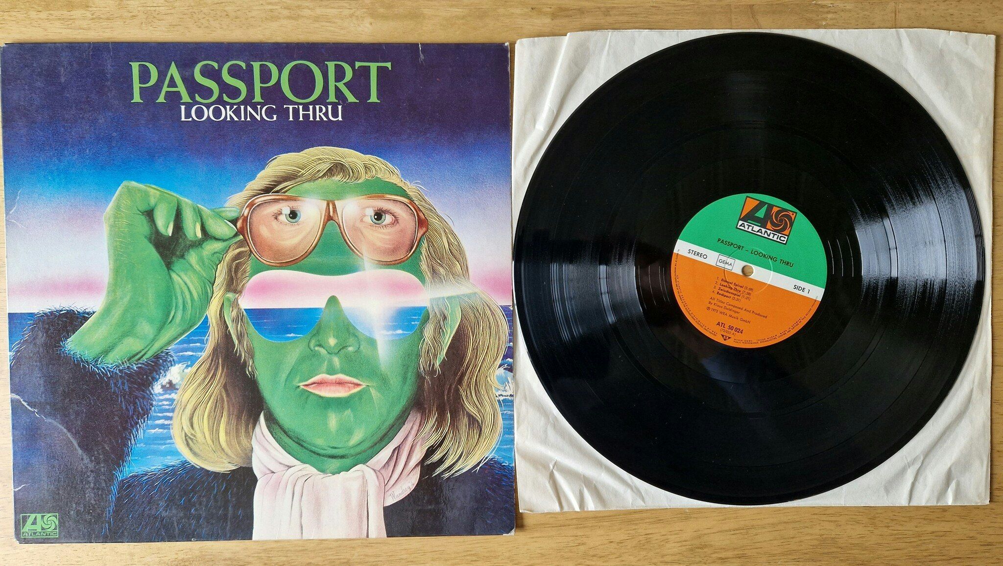 Passport, Looking thru. Vinyl LP