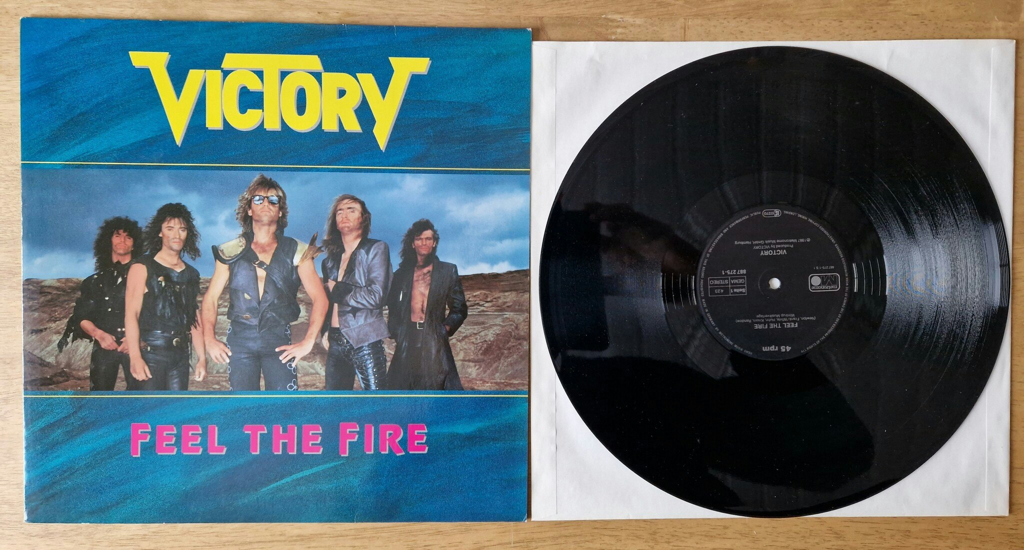 Victory, Feel the fire. Vinyl S 12"