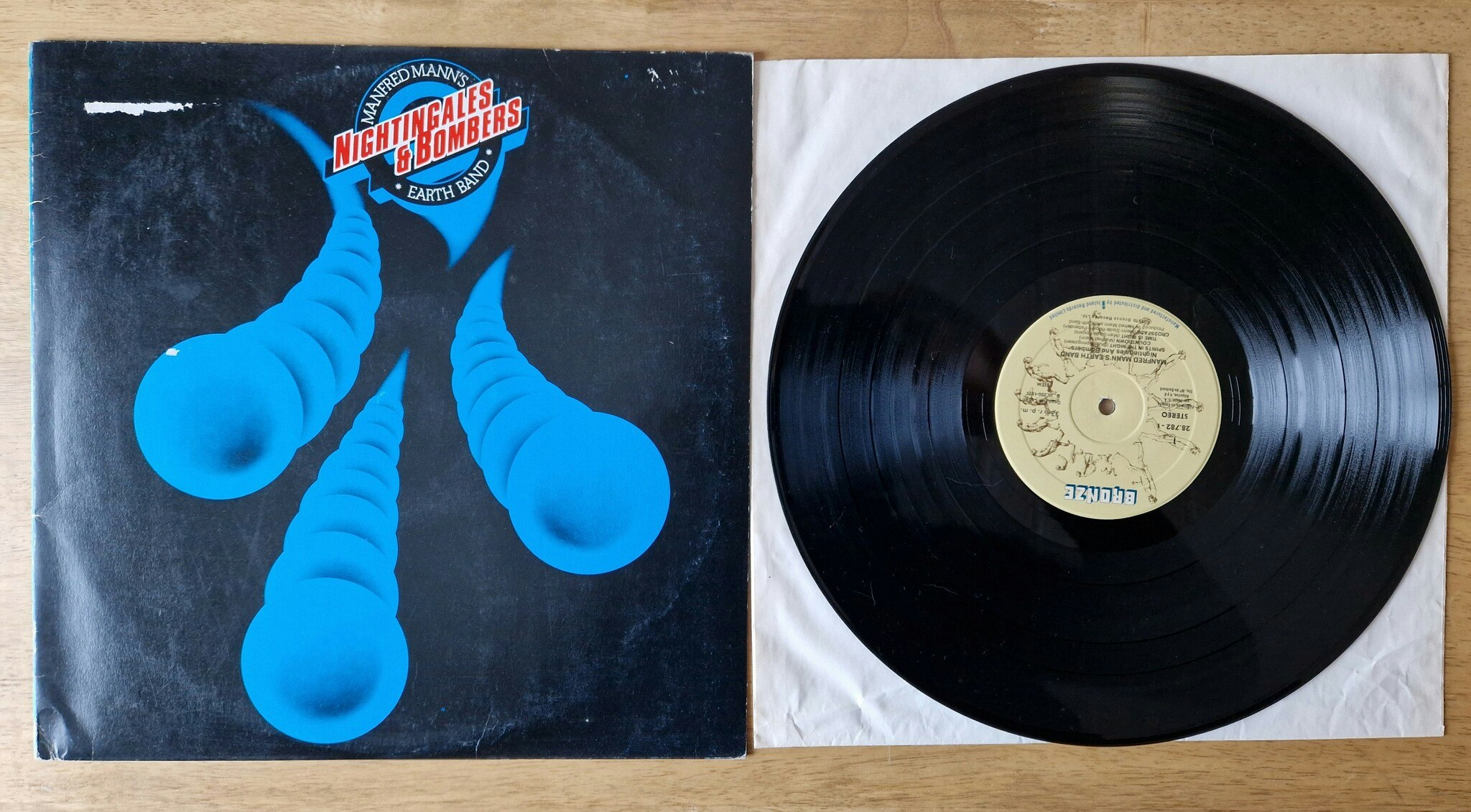 Manfred Mann's Earthband, Nightingales and bombers. Vinyl LP