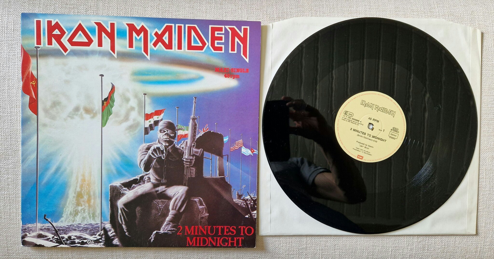 Iron Maiden, 2 minutes to midnight. Vinyl S 12"