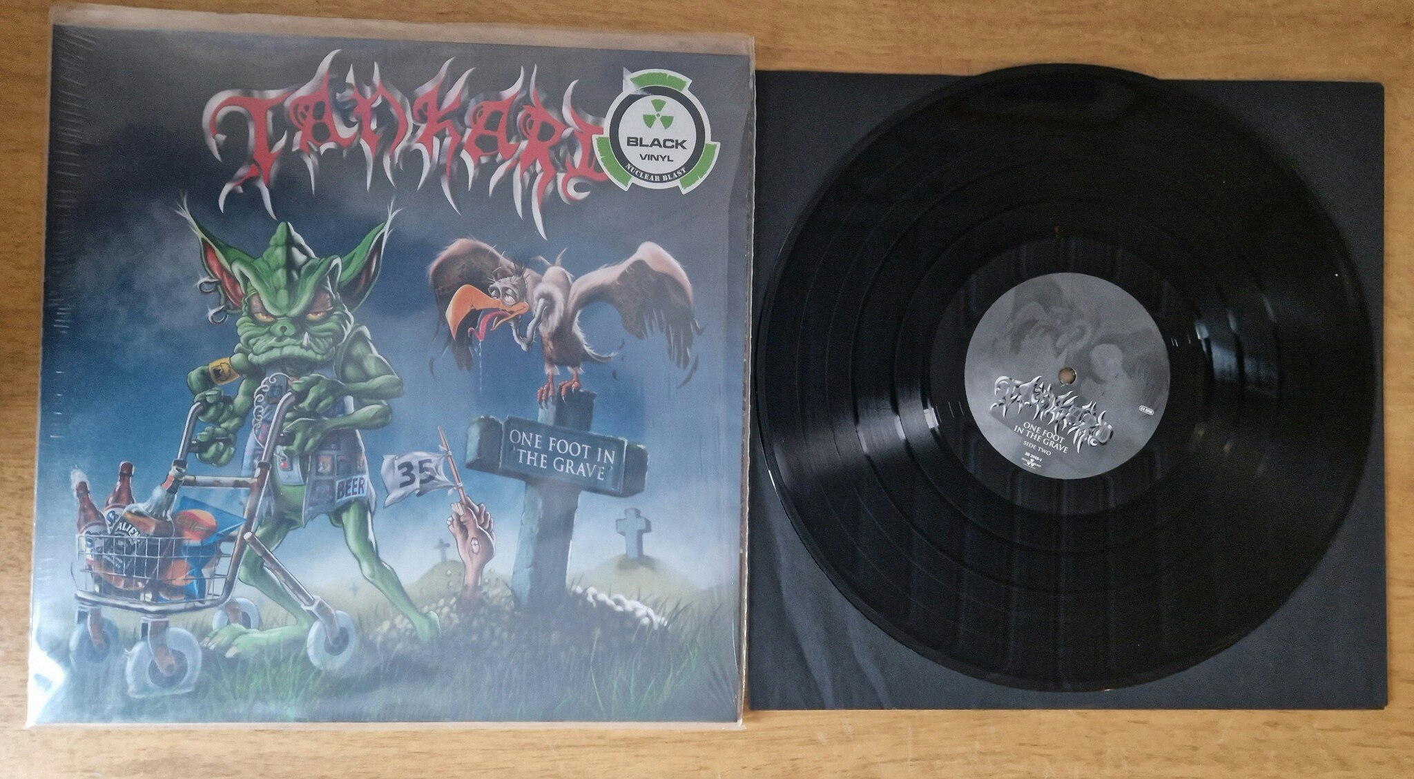 Tankard, One foot in ther grave. Vinyl LP