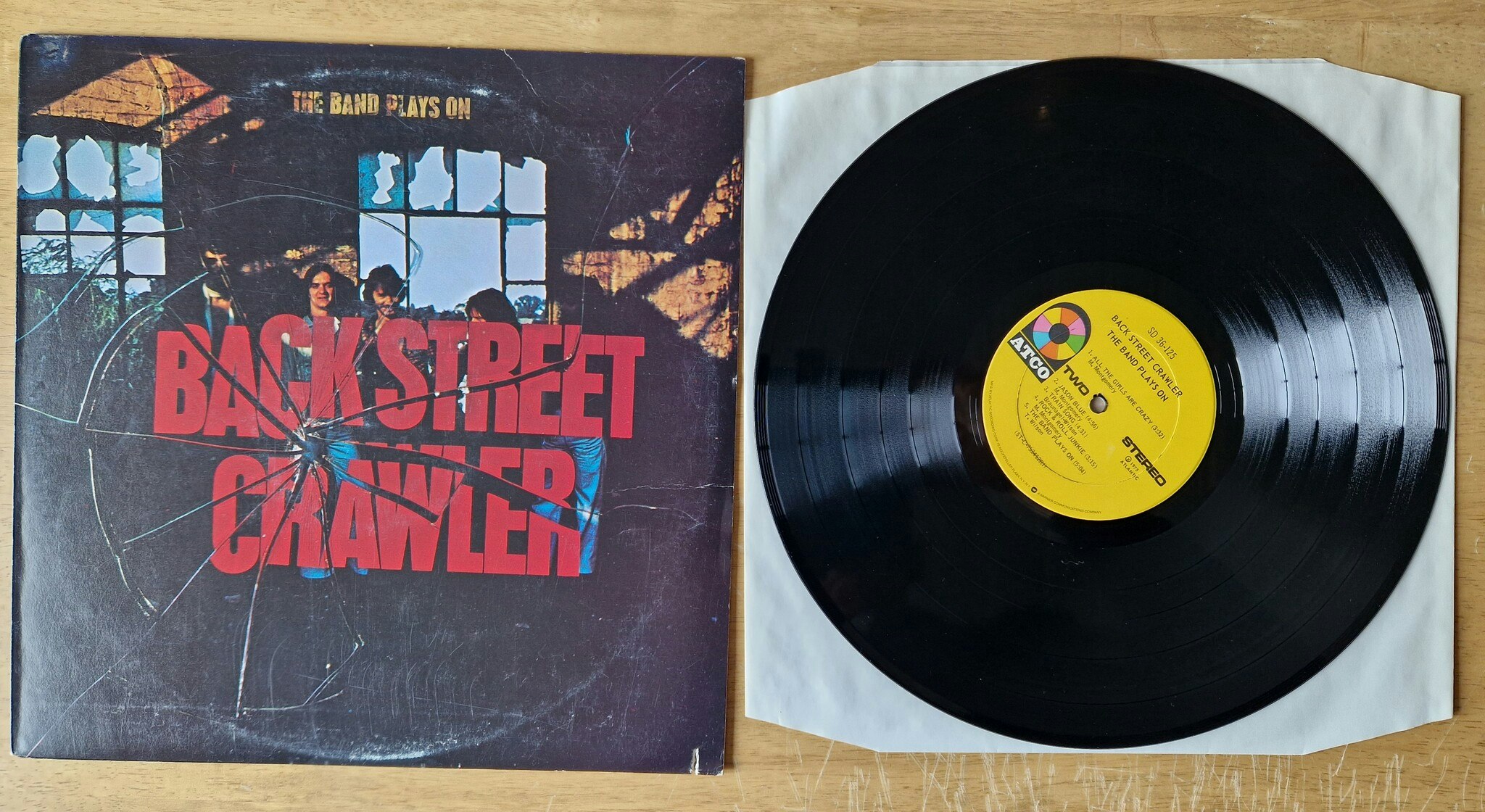 Back Street Crawler, The band plays on. Vinyl LP