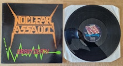 Nuclear Assault, Brain death. Vinyl S 12"