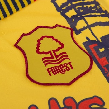 Nottingham Forest 1995-1997 Away Retro Football Shirt