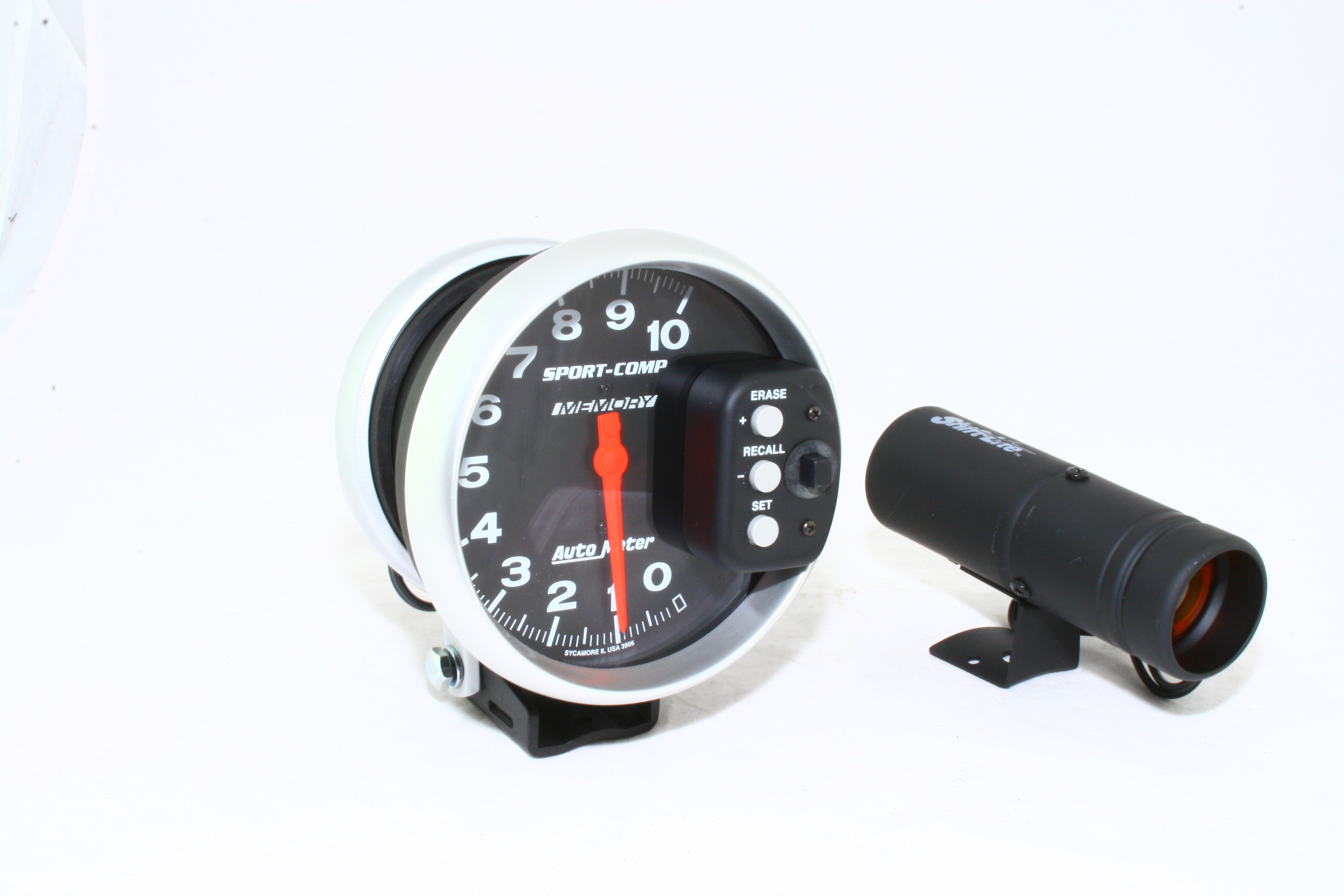 Autometer 5" dia.  10 000 rpm. Med stor Shift-lampa + memory recall