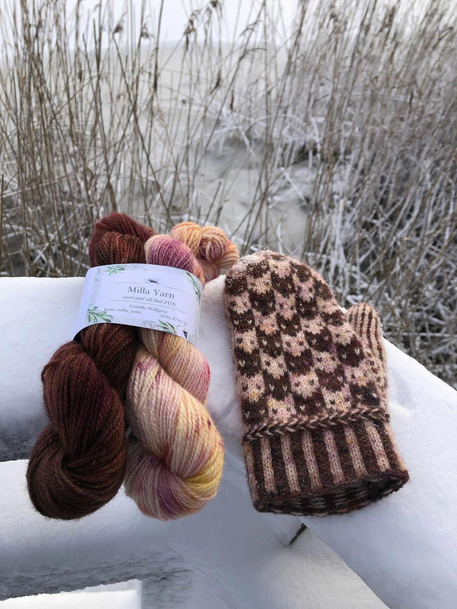 Vanten Lille Katt - garn och mönster Kanel & Dusty Roses 100 g