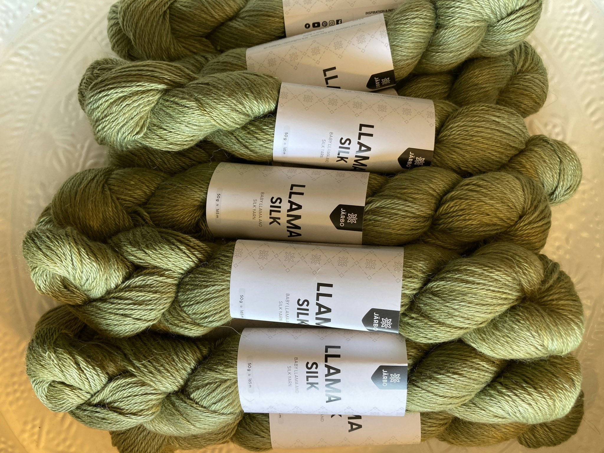 Llama Silk - Leaf Green 50 g - Milla Yarn