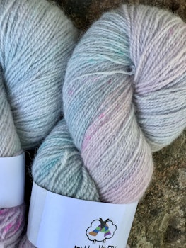 Milla Finull - Pink Baby Blue 100 g
