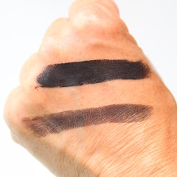 YAG Eyeshadow China Black